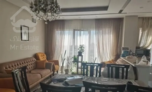 ۹۰مترسالن پرده روبه آفتاب/ دسترسی محلی خوب