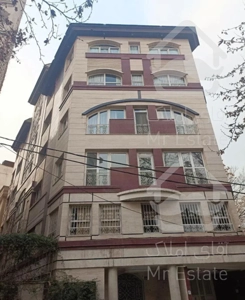 آپارتمان،190متری،سه خوابه تک واحدی الهیه باغ فروس