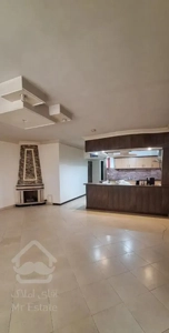 اقبال ۱۵ / آسانسور/ ۹۵متر / تخلیه