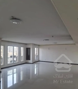 ۲۵۰ متر / ۳ خوابه / فول مشاعات / دروس