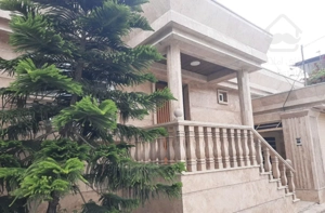 فروش ویلای 310متری استخردار حیاط مشجر و آلاچیق