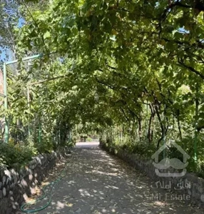 باغ ویلا ۲۲۰۰ متر با ۷۰۰ متر بنا
