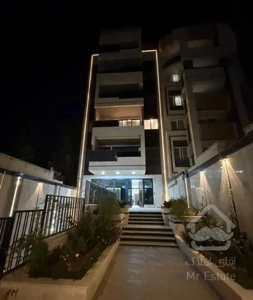 ۱۲۵ متر شمالی افتاب/۳خوابه/مستر دار/برند