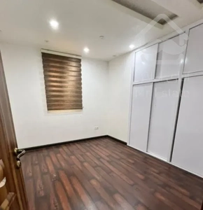 آپارتمان ۱۱۰ متر سه خواب شیک میدون امام