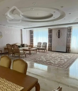 175متر/3خواب/فول بازسازی/فول امکانات واقع در ارم