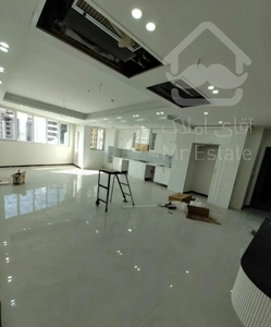 135متر ۳خوابه نوساز کلیدنخورده با ویو دریاچه/استخر