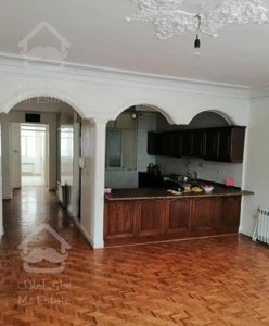 ۱۱۰ متر/دو خواب/فول امکانات/زندی غربی