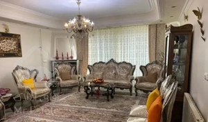 دانشگاه ۱۶۵ متر/۳ خواب/تاپ لوکیشن نزدیک خیابان