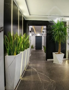 ۲۲۰ متری  دو نبش میدان