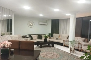 واحدهمکف ۱۰۰متری/باحیاط اختصاصی