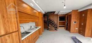 دوبلکس ۱۸۵ متری با ۶۰ متر حیاط ۳ طرف نور پلاک دوم