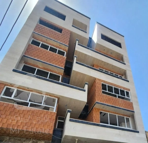 فروش آپارتمان ۱۲۰متری لوکس در محله اصیل مرکز شهر