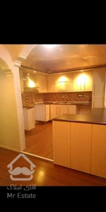 ۷۶ متر  پروانه شمالی