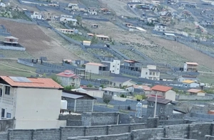 ۵۰۰ متر زمین ۱۲۰ متر ویلایی نیمه کاره گرمابسرد