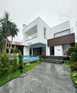 ویـلا باغ مدرن 340متری/استخرچهارفصل+پایانکار