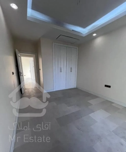 ۱۱۴ متر گلزار نوساز کم واحد