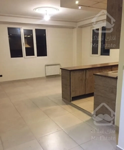 آپارتمان دنج بر خیابان اصلی