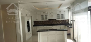 آپارتمان ۱۳۰متری/سه خوابه/سفیر شمالی