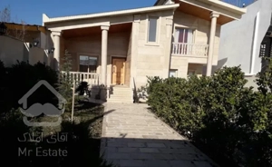 اجاره ویلایی ۲۳۰ متری استخردار۳ خوابه شهرکی