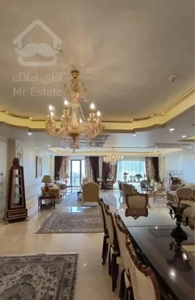 ۲۰۰متر/۲ساله/سازه سوپر لاکچری/۳پارکینگ/بلوار بعثت