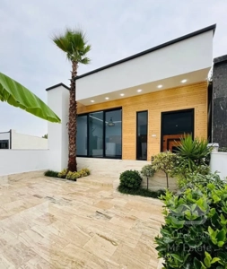 ویلامدرن خوش نشین۲۰۰زمین/۱۰۰بنا/دوخوابه/باسند