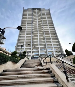 برج فروزان ۱۴۰ متری مبله کامل