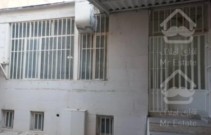 ویلا ۱۲۰ متری در عظیمیه با ۸۰ متر بنا