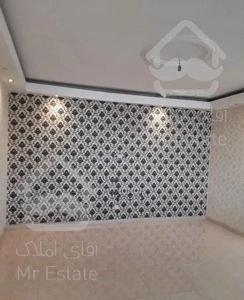 ۶۵ متر (اختر شرقی)