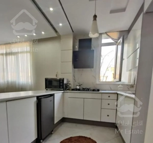 آپارتمان خوش نقشه/فول امکانات/نزدیک مترو