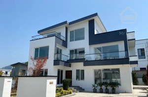 ویلا مدرن استخر آسانسور شهرکی لتینگان