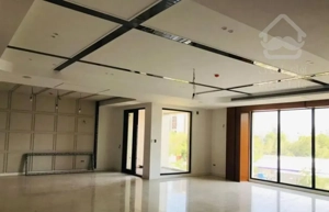 ۲۰۷ متر طبقه اخر ۱۰ فاز دو ( تنها ۳ پارکینگ سندی )