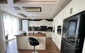 ۲۱۸ متر تکواحدی با تراس قابل چیدمان و ۲ پارکینگ