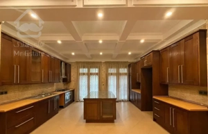 الهیه باغ فردوس 210 متری،2پارکینگ،فروش بعلت مهاجرت