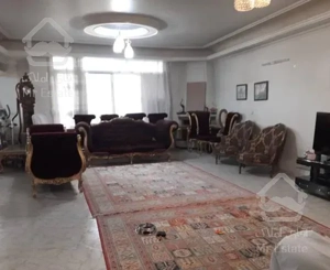 نورگیر .روبروی پارک ملت.معلم یک