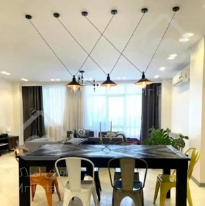 ۸۵ متر ۲ خواب/سالن پرده خور/بدون مشابه/آلاله شرقی