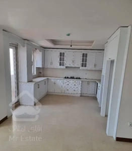 واحد ۱۱۸متری شیک بر ولیعصر