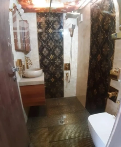 ۹۵ متر ۲ خواب تک واحدی ۴تا پارکینگ بازسازی ایتالیا