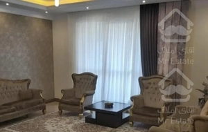 ۸۰متر ۲خواب رو‌به آفتاب/سالن پرده خور