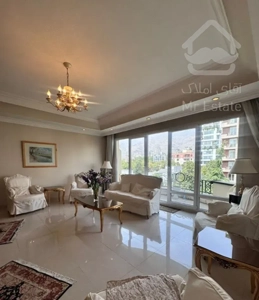 فروش آپارتمان ۲۱۰متر نیازبه بازسازی / سرمایه گذاری