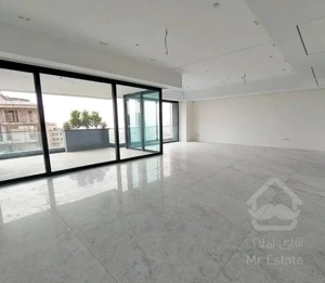 فرمانیه شرقی/ ۳۹۰ متر / ۴ پارکینگ / کلید نخورده