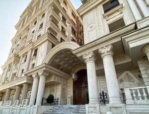 ۱۲۴ متر عمارت مجلل اطلس مهرگان کاشانی بهنام قیام