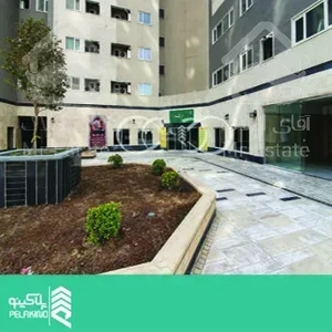 فروش آپارتمان 71 متری در طبقات بالای برج چیتگر