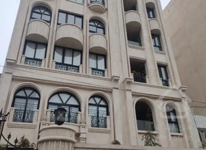 حاشیه قناد/با اسانسور/پارکینگ بدون مزاحمت