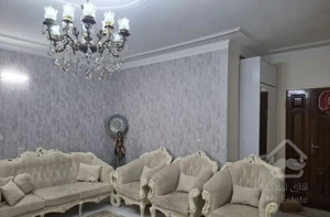فروش ۸۰ متر بازسازی شده ۲ خواب طبقه ۲