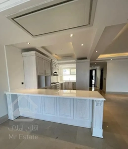 فرمانیه ۱۸۰ متر ۳خواب ۶ پارکینگ