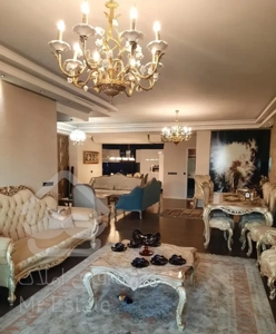 آپارتمان ۱۰۵ متری / بالای میدان کاج
