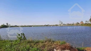 زمین ویو به دریاچه در سرخرود