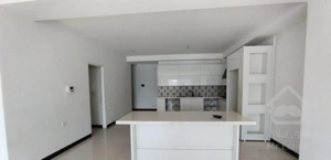 آپارتمان ۱۳۵ متری/ سه خواب /نزدیک مترو