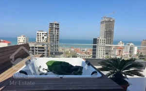 پنت ۳۱۲ متری ساحلی با حیاط خلوت رو به دریا