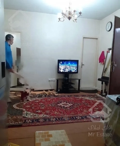 ۴۴ متر روبروی مترو هلال احمر